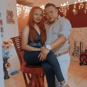 Meet your Posher, Yamil